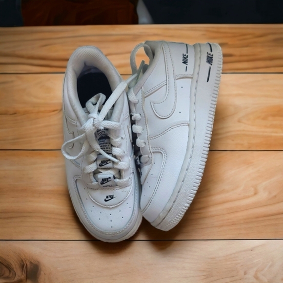 Nike Other - Nike Air Force 1 Leather White Sneakers Youth Size 9 Unisex